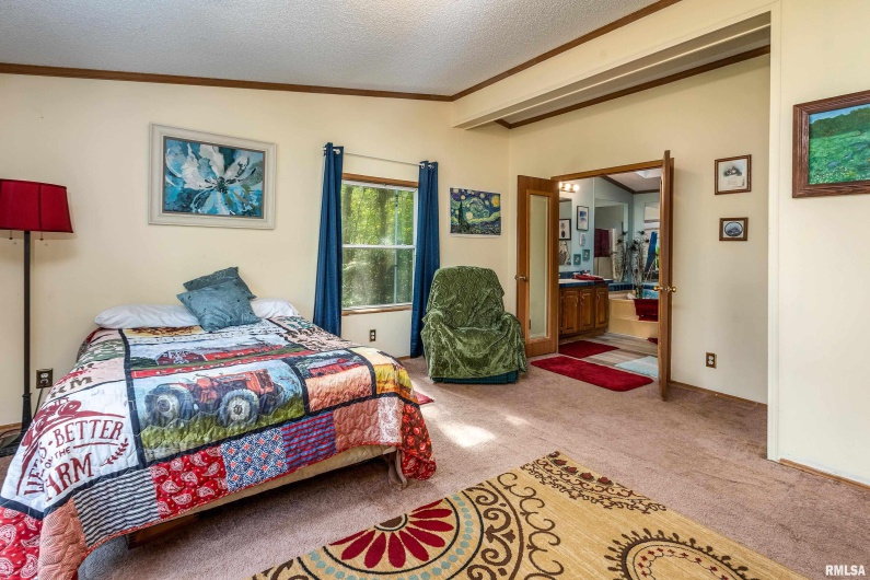 375 Lakota Way, Carbondale, Illinois 62902, 4 Bedrooms Bedrooms, 0 ,2 BathroomsBathrooms,Residential,For Sale,Lakota,0,RMAQC4270065