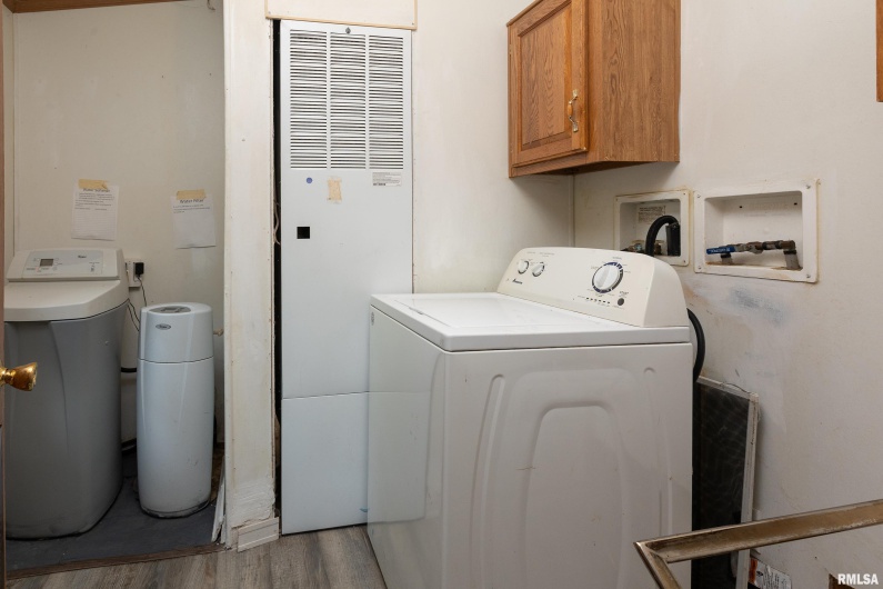 375 Lakota Way, Carbondale, Illinois 62902, 4 Bedrooms Bedrooms, 0 ,2 BathroomsBathrooms,Residential,For Sale,Lakota,0,RMAQC4270065