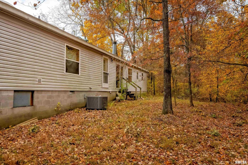 375 Lakota Way, Carbondale, Illinois 62902, 4 Bedrooms Bedrooms, 0 ,2 BathroomsBathrooms,Residential,For Sale,Lakota,0,RMAQC4270065