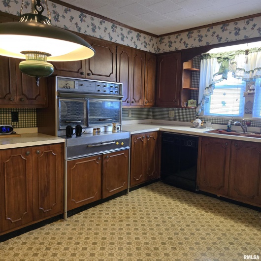 1317 CHERRY Street, Herrin, Illinois 62948, 3 Bedrooms Bedrooms, 0 ,1 BathroomBathrooms,Residential,For Sale,CHERRY,0,RMAQC4269246