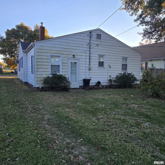 1317 CHERRY Street, Herrin, Illinois 62948, 3 Bedrooms Bedrooms, 0 ,1 BathroomBathrooms,Residential,For Sale,CHERRY,0,RMAQC4269246