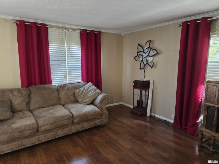 10617 Torrance Road, Carbondale, Illinois 62901, 2 Bedrooms Bedrooms, 0 ,1 BathroomBathrooms,Residential,For Sale,Torrance,0,RMAEB460778