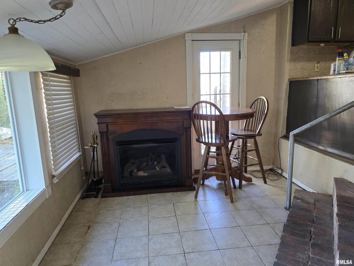 10617 Torrance Road, Carbondale, Illinois 62901, 2 Bedrooms Bedrooms, 0 ,1 BathroomBathrooms,Residential,For Sale,Torrance,0,RMAEB460778