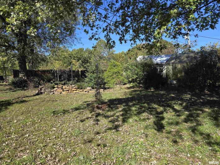 10617 Torrance Road, Carbondale, Illinois 62901, 2 Bedrooms Bedrooms, 0 ,1 BathroomBathrooms,Residential,For Sale,Torrance,0,RMAEB460778