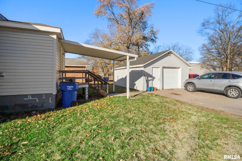 716 POPLAR Street, Harrisburg, Illinois 62946, 2 Bedrooms Bedrooms, 0 ,1 BathroomBathrooms,Residential,For Sale,POPLAR,0,RMAQC4269745