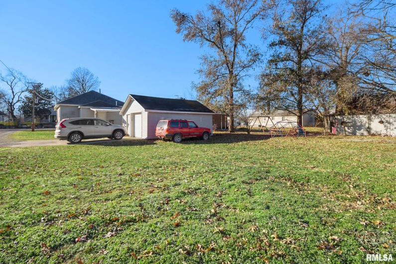 716 POPLAR Street, Harrisburg, Illinois 62946, 2 Bedrooms Bedrooms, 0 ,1 BathroomBathrooms,Residential,For Sale,POPLAR,0,RMAQC4269745