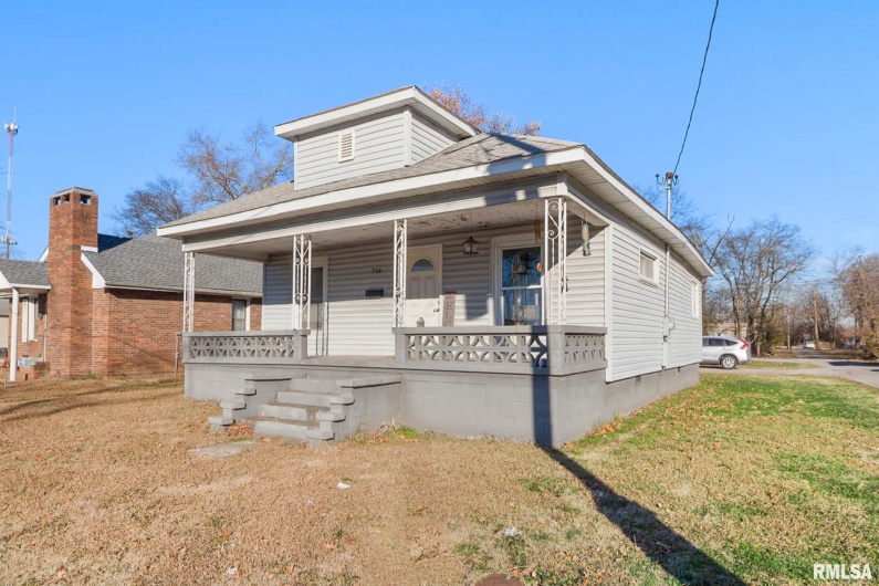 716 POPLAR Street, Harrisburg, Illinois 62946, 2 Bedrooms Bedrooms, 0 ,1 BathroomBathrooms,Residential,For Sale,POPLAR,0,RMAQC4269745