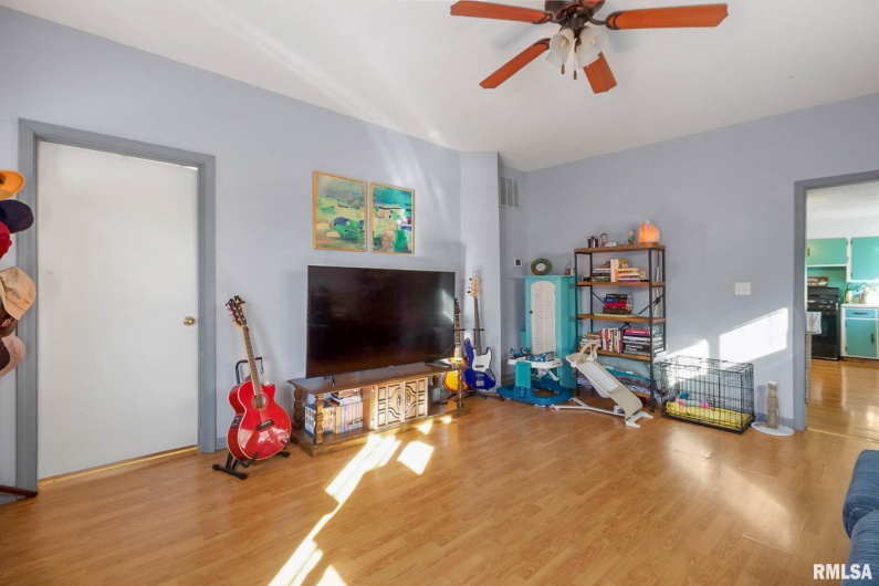 716 POPLAR Street, Harrisburg, Illinois 62946, 2 Bedrooms Bedrooms, 0 ,1 BathroomBathrooms,Residential,For Sale,POPLAR,0,RMAQC4269745