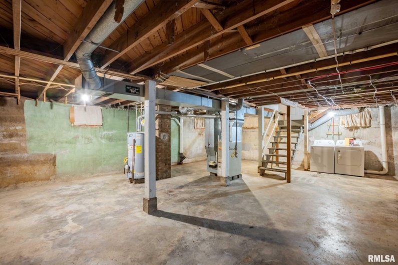 318 3RD Street, Marion, Illinois 62959, 2 Bedrooms Bedrooms, 0 ,1 BathroomBathrooms,Residential,For Sale,3RD,0,RMAQC4270072