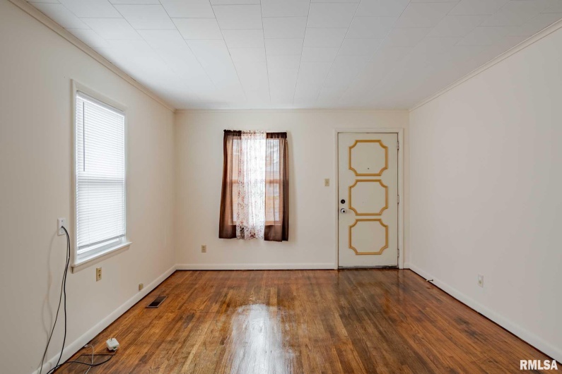 318 3RD Street, Marion, Illinois 62959, 2 Bedrooms Bedrooms, 0 ,1 BathroomBathrooms,Residential,For Sale,3RD,0,RMAQC4270072