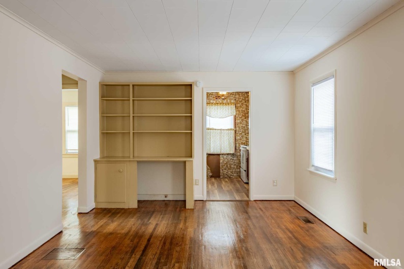 318 3RD Street, Marion, Illinois 62959, 2 Bedrooms Bedrooms, 0 ,1 BathroomBathrooms,Residential,For Sale,3RD,0,RMAQC4270072