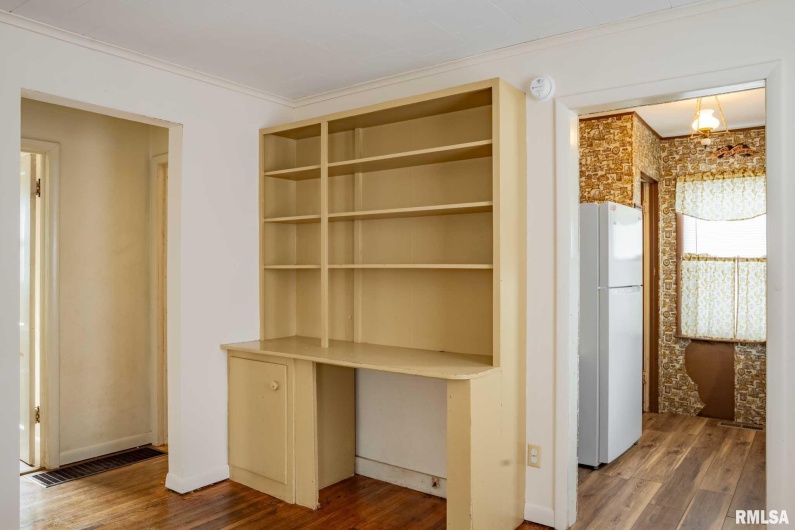 318 3RD Street, Marion, Illinois 62959, 2 Bedrooms Bedrooms, 0 ,1 BathroomBathrooms,Residential,For Sale,3RD,0,RMAQC4270072