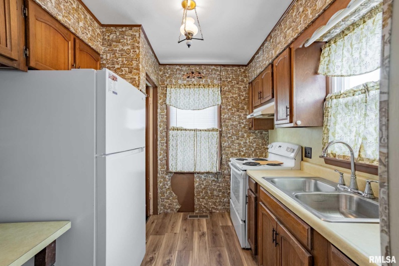 318 3RD Street, Marion, Illinois 62959, 2 Bedrooms Bedrooms, 0 ,1 BathroomBathrooms,Residential,For Sale,3RD,0,RMAQC4270072