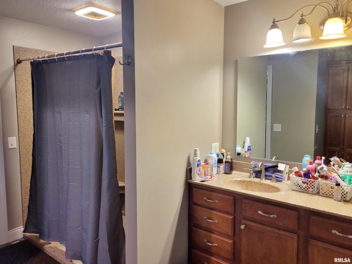 42 COUNTY LINE Road, Grand Chain, Illinois 62941, 3 Bedrooms Bedrooms, 0 ,2 BathroomsBathrooms,Residential,For Sale,COUNTY LINE,0,RMAEB460782