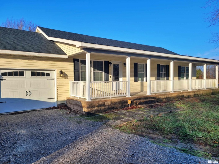 42 COUNTY LINE Road, Grand Chain, Illinois 62941, 3 Bedrooms Bedrooms, 0 ,2 BathroomsBathrooms,Residential,For Sale,COUNTY LINE,0,RMAEB460782