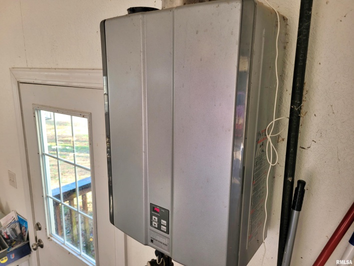 42 COUNTY LINE Road, Grand Chain, Illinois 62941, 3 Bedrooms Bedrooms, 0 ,2 BathroomsBathrooms,Residential,For Sale,COUNTY LINE,0,RMAEB460782