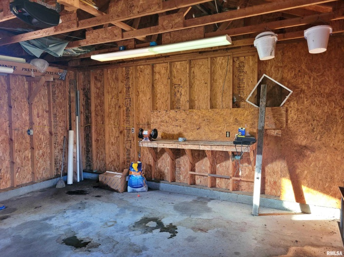 42 COUNTY LINE Road, Grand Chain, Illinois 62941, 3 Bedrooms Bedrooms, 0 ,2 BathroomsBathrooms,Residential,For Sale,COUNTY LINE,0,RMAEB460782