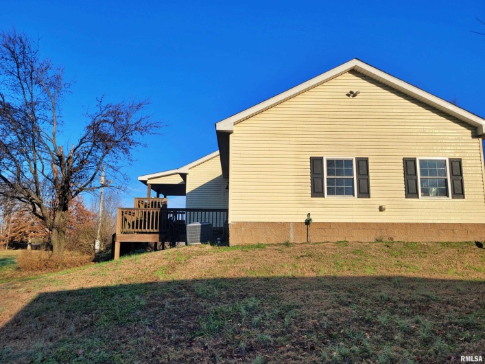 42 COUNTY LINE Road, Grand Chain, Illinois 62941, 3 Bedrooms Bedrooms, 0 ,2 BathroomsBathrooms,Residential,For Sale,COUNTY LINE,0,RMAEB460782