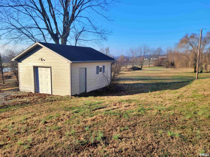 42 COUNTY LINE Road, Grand Chain, Illinois 62941, 3 Bedrooms Bedrooms, 0 ,2 BathroomsBathrooms,Residential,For Sale,COUNTY LINE,0,RMAEB460782