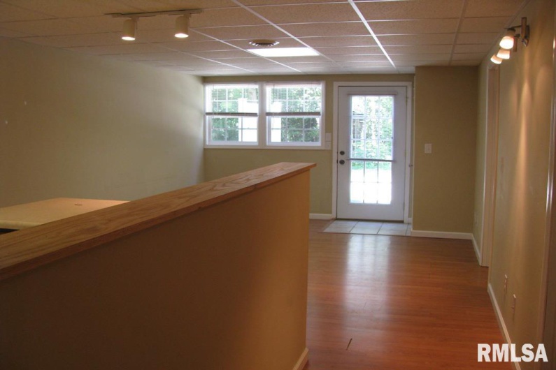 34 VILLAGE Drive, Carbondale, Illinois 62902, 0 , 0 ,0,Residential Income,For Sale,VILLAGE,0,RMAEB460793