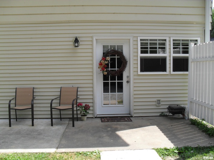 34 VILLAGE Drive, Carbondale, Illinois 62902, 0 , 0 ,0,Residential Income,For Sale,VILLAGE,0,RMAEB460793