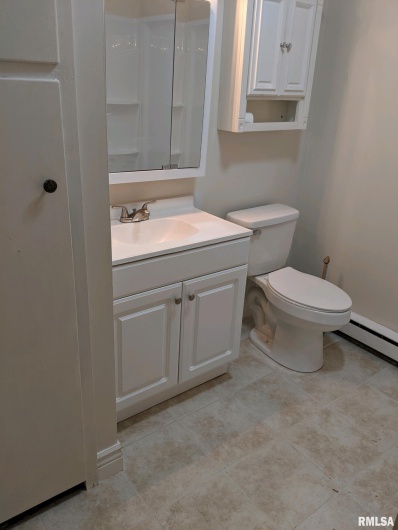 34 VILLAGE Drive, Carbondale, Illinois 62902, 0 , 0 ,0,Residential Income,For Sale,VILLAGE,0,RMAEB460793