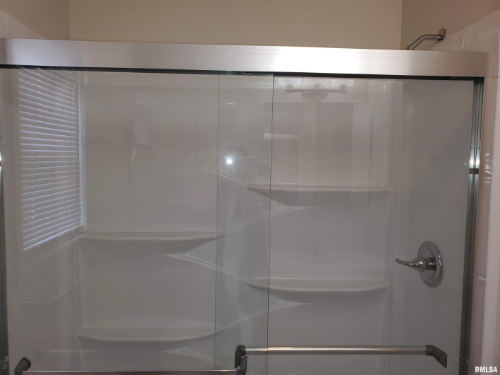 34 VILLAGE Drive, Carbondale, Illinois 62902, 0 , 0 ,0,Residential Income,For Sale,VILLAGE,0,RMAEB460793