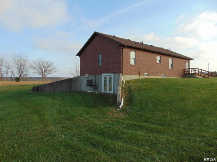 44 Bud Road, Alto Pass, Illinois 62905, 3 Bedrooms Bedrooms, 0 ,2 BathroomsBathrooms,Residential,For Sale,Bud,0,RMAEB460797