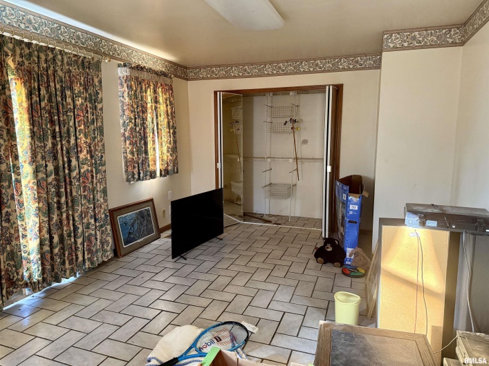 1605 Copeland Street, Marion, Illinois 62959, 2 Bedrooms Bedrooms, 0 ,1 BathroomBathrooms,Residential,For Sale,Copeland,0,RMAEB460801