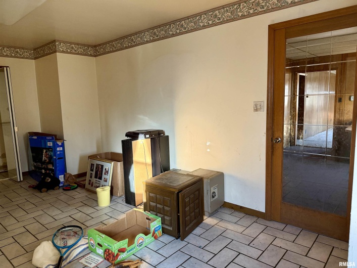 1605 Copeland Street, Marion, Illinois 62959, 2 Bedrooms Bedrooms, 0 ,1 BathroomBathrooms,Residential,For Sale,Copeland,0,RMAEB460801