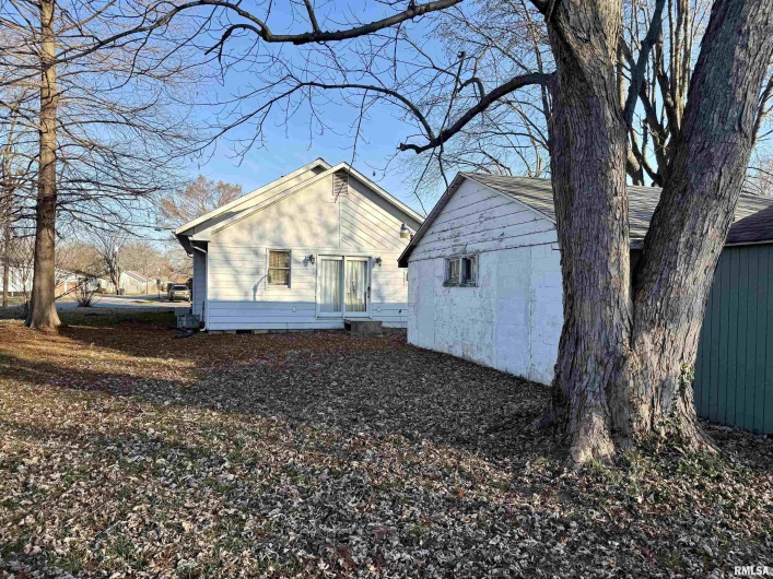 1605 Copeland Street, Marion, Illinois 62959, 2 Bedrooms Bedrooms, 0 ,1 BathroomBathrooms,Residential,For Sale,Copeland,0,RMAEB460801