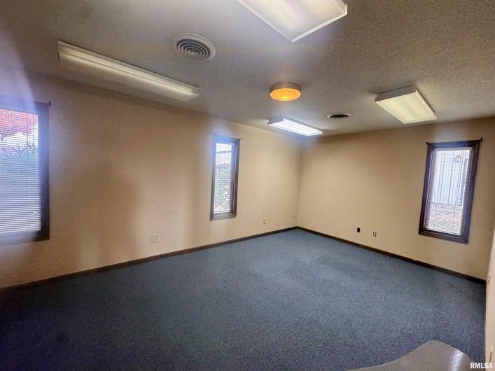 3909 Ernestine Drive, Marion, Illinois 62959, 0 , 0 ,0,Commercial Lease,For Sale,Ernestine,0,RMAEB460803