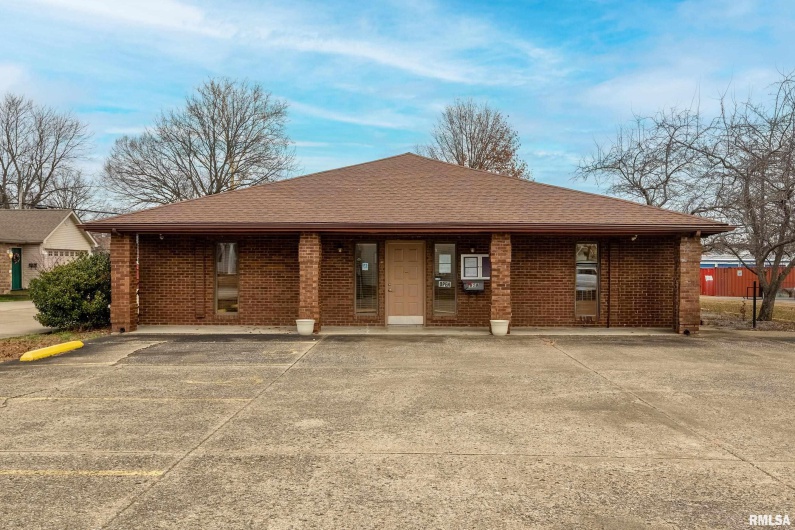 808 Prairie Street, Marion, Illinois 62959, 0 , 0 ,0,Commercial Sale,For Sale,Prairie,0,RMAEB460805