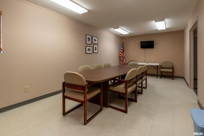 808 Prairie Street, Marion, Illinois 62959, 0 , 0 ,0,Commercial Sale,For Sale,Prairie,0,RMAEB460805