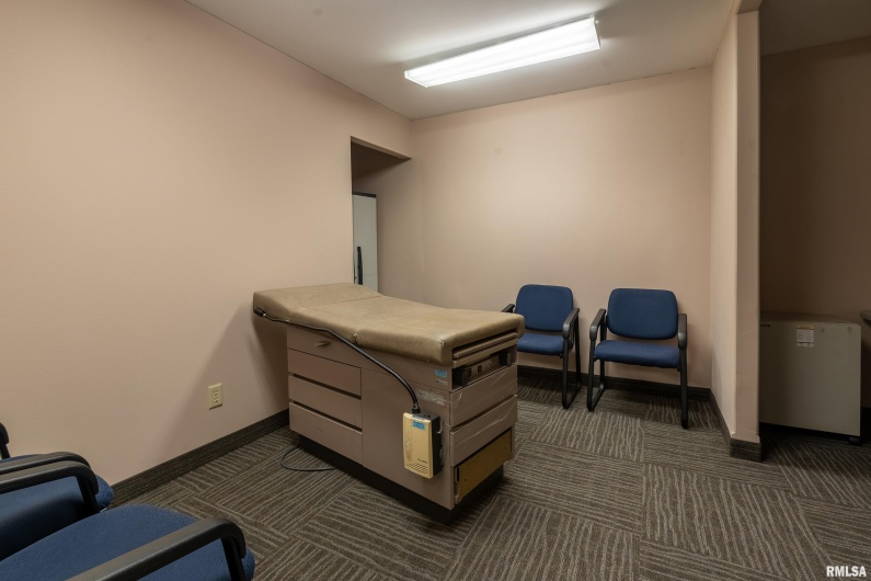 808 Prairie Street, Marion, Illinois 62959, 0 , 0 ,0,Commercial Sale,For Sale,Prairie,0,RMAEB460805