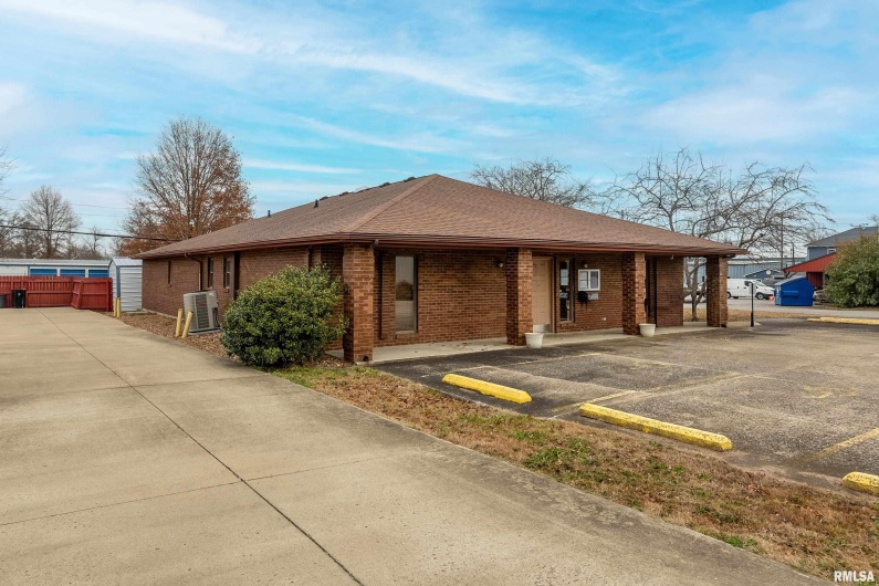 808 Prairie Street, Marion, Illinois 62959, 0 , 0 ,0,Commercial Sale,For Sale,Prairie,0,RMAEB460805