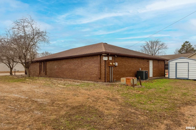 808 Prairie Street, Marion, Illinois 62959, 0 , 0 ,0,Commercial Sale,For Sale,Prairie,0,RMAEB460805