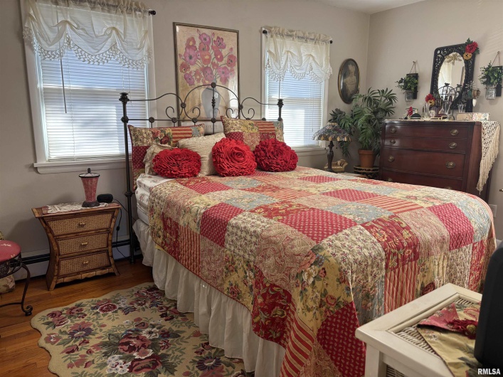 210 APPLE Lane, Anna, Illinois 62906, 3 Bedrooms Bedrooms, 0 ,1 BathroomBathrooms,Residential,For Sale,APPLE,0,RMAEB460807