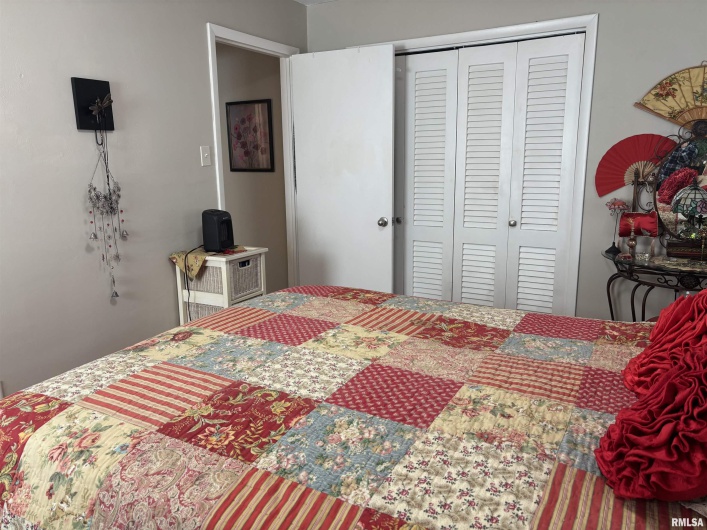 210 APPLE Lane, Anna, Illinois 62906, 3 Bedrooms Bedrooms, 0 ,1 BathroomBathrooms,Residential,For Sale,APPLE,0,RMAEB460807