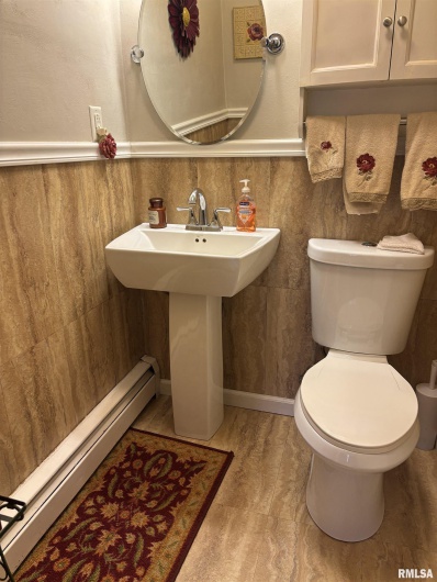 210 APPLE Lane, Anna, Illinois 62906, 3 Bedrooms Bedrooms, 0 ,1 BathroomBathrooms,Residential,For Sale,APPLE,0,RMAEB460807