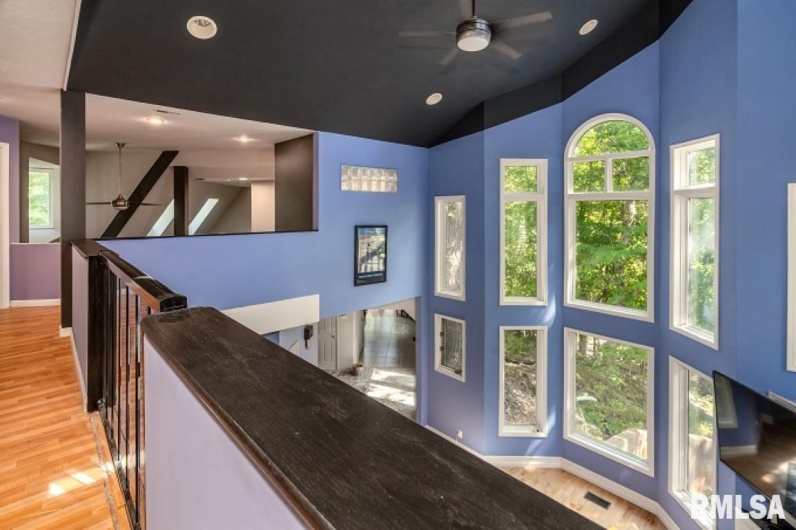 412 WAGON WHEEL Road, Carbondale, Illinois 62901, 6 Bedrooms Bedrooms, 0 ,4 BathroomsBathrooms,Residential,For Sale,WAGON WHEEL,0,RMAEB460625