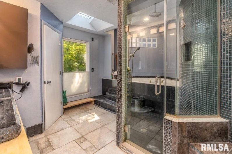 412 WAGON WHEEL Road, Carbondale, Illinois 62901, 6 Bedrooms Bedrooms, 0 ,4 BathroomsBathrooms,Residential,For Sale,WAGON WHEEL,0,RMAEB460625