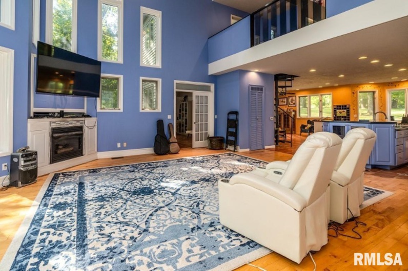 412 WAGON WHEEL Road, Carbondale, Illinois 62901, 6 Bedrooms Bedrooms, 0 ,4 BathroomsBathrooms,Residential,For Sale,WAGON WHEEL,0,RMAEB460625