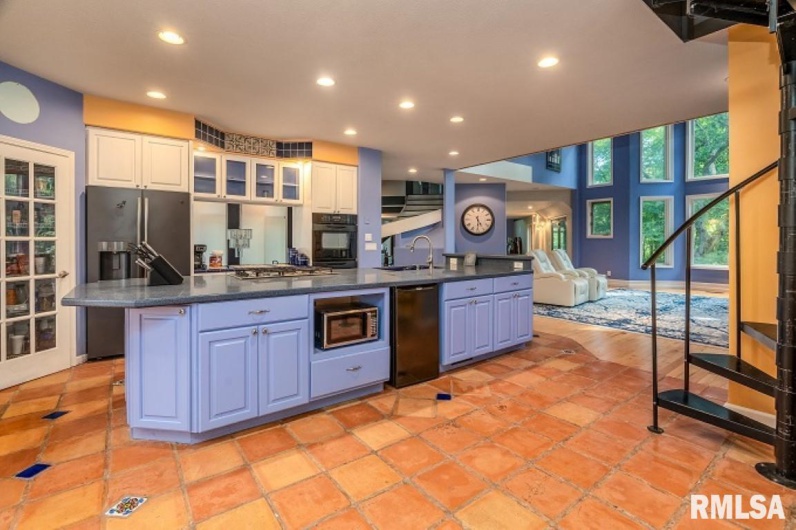 412 WAGON WHEEL Road, Carbondale, Illinois 62901, 6 Bedrooms Bedrooms, 0 ,4 BathroomsBathrooms,Residential,For Sale,WAGON WHEEL,0,RMAEB460625