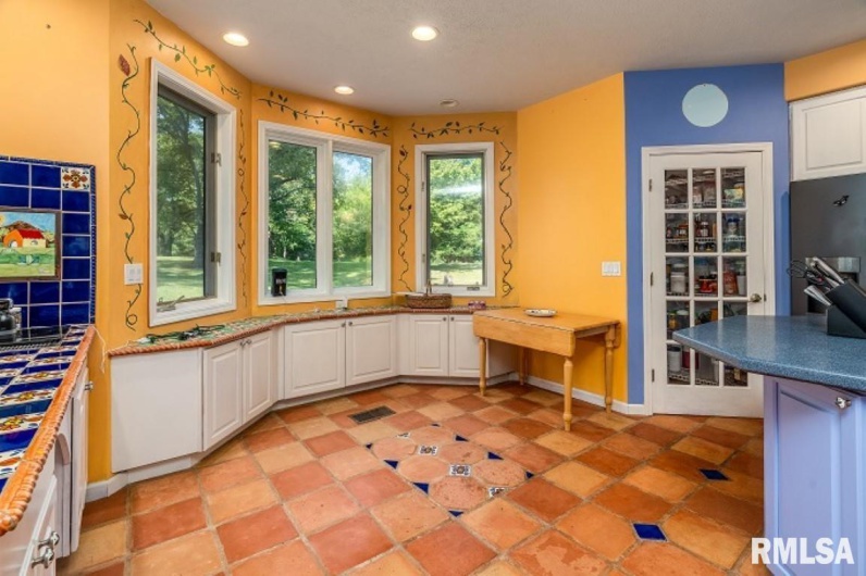 412 WAGON WHEEL Road, Carbondale, Illinois 62901, 6 Bedrooms Bedrooms, 0 ,4 BathroomsBathrooms,Residential,For Sale,WAGON WHEEL,0,RMAEB460625