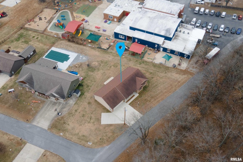 1101 CALIFORNIA Street, Carterville, Illinois 62918, 3 Bedrooms Bedrooms, 0 ,2 BathroomsBathrooms,Residential,For Sale,CALIFORNIA,0,RMAEB460810