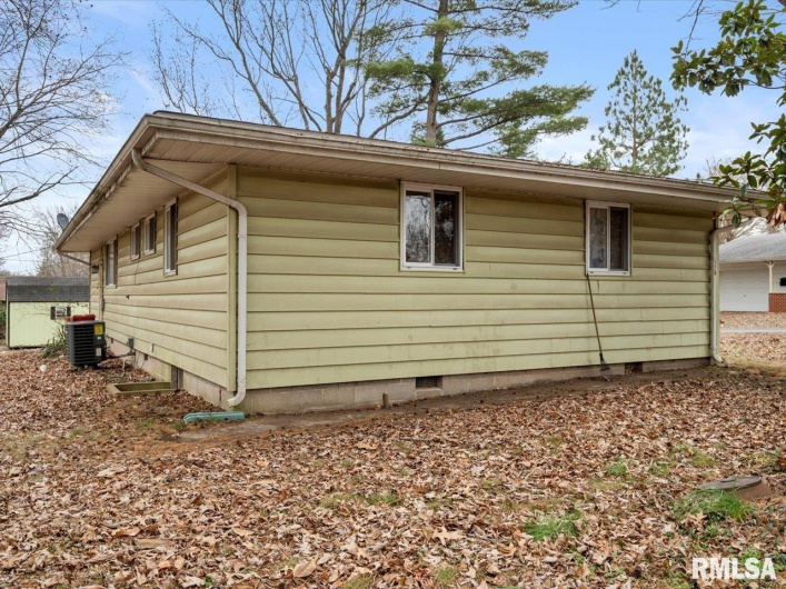 520 6TH Street, Herrin, Illinois 62948, 3 Bedrooms Bedrooms, 0 ,1 BathroomBathrooms,Residential,For Sale,6TH,0,RMAPA1263321