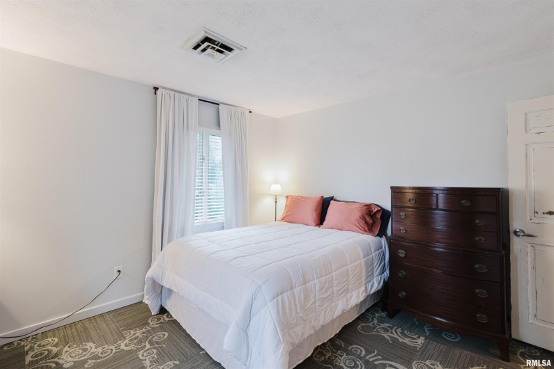 1502 NAGEL Drive, Marion, Illinois 62959, 4 Bedrooms Bedrooms, 0 ,3 BathroomsBathrooms,Residential,For Sale,NAGEL,0,RMAPA1263322