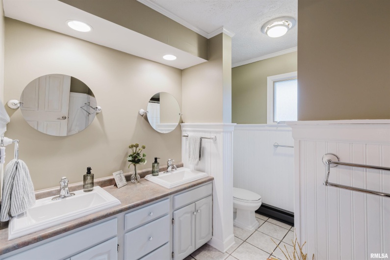 1502 NAGEL Drive, Marion, Illinois 62959, 4 Bedrooms Bedrooms, 0 ,3 BathroomsBathrooms,Residential,For Sale,NAGEL,0,RMAPA1263322