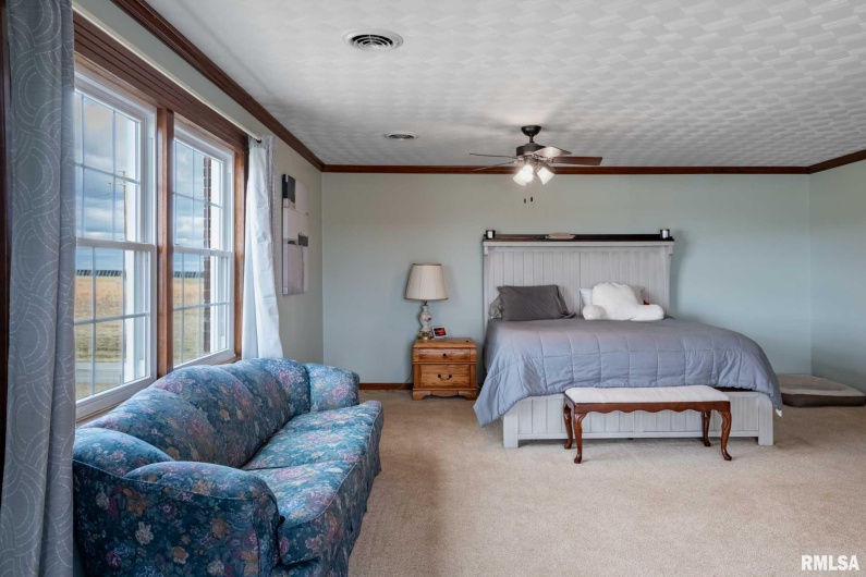 3235 Crossroad School Road, Eldorado, Illinois 62930, 4 Bedrooms Bedrooms, 0 ,2 BathroomsBathrooms,Residential,For Sale,Crossroad School,0,RMAPA1263327